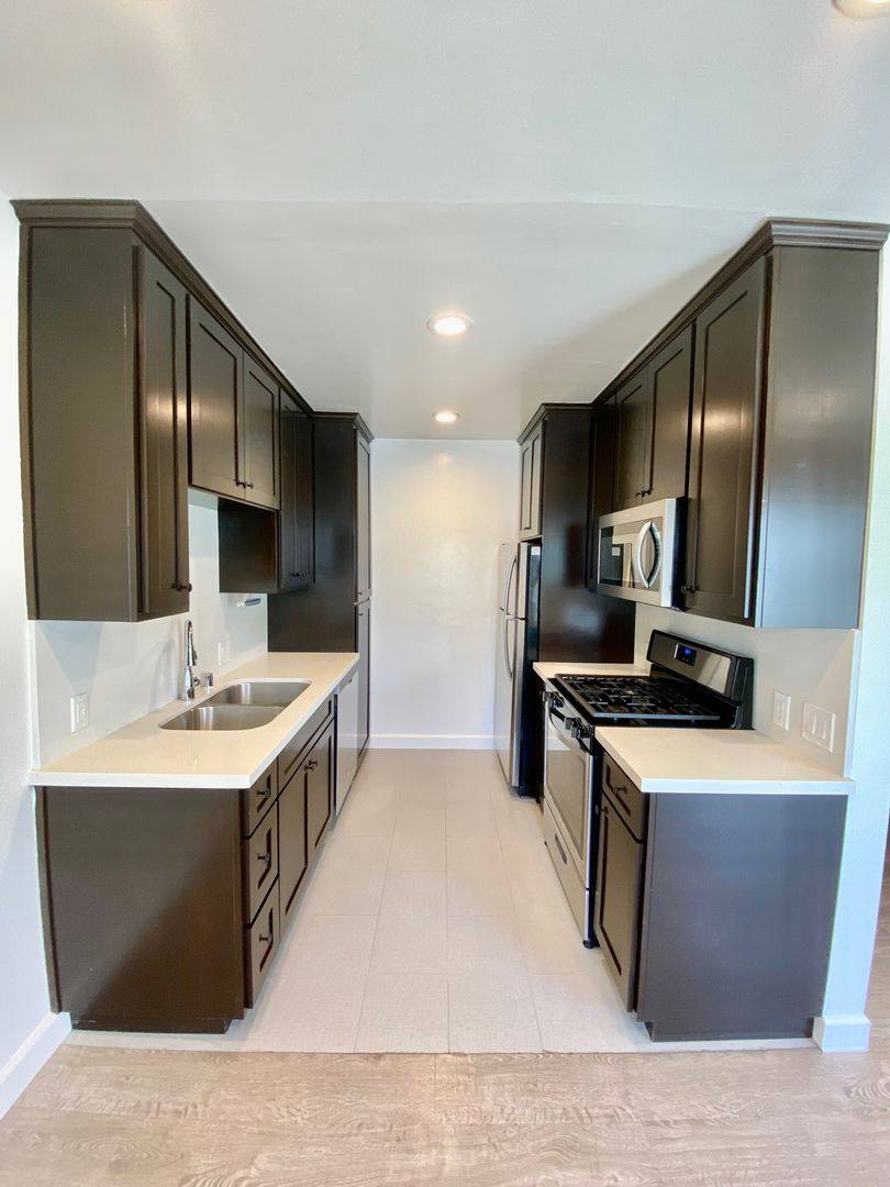 Apartment for rent at 1447 Harvard St, Santa Monica, CA 90404