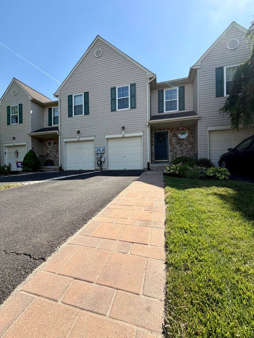 Townhouse for rent at 176 Strawberry Lane, Perkasie, PA 18944