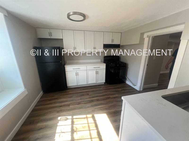 House for rent at 215-217 W 37th St #213G, Kansas City, MO 64111