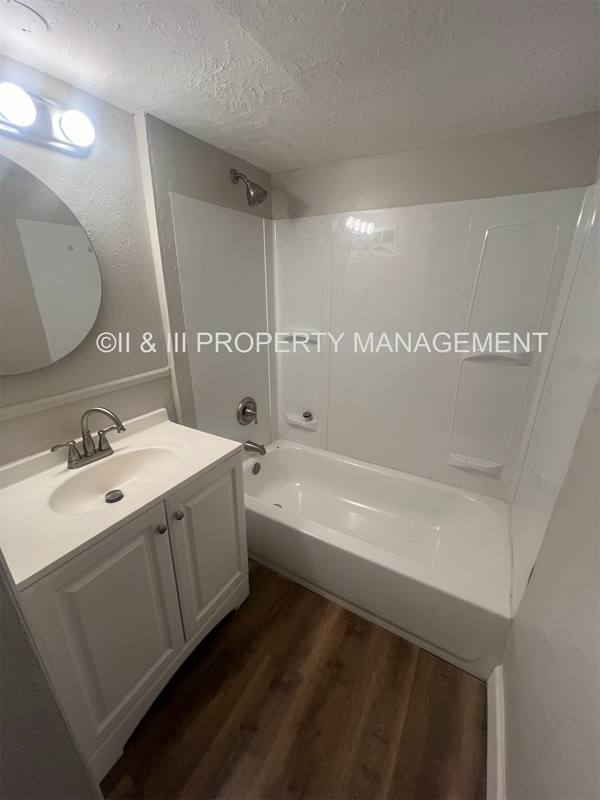 House for rent at 215-217 W 37th St #213G, Kansas City, MO 64111