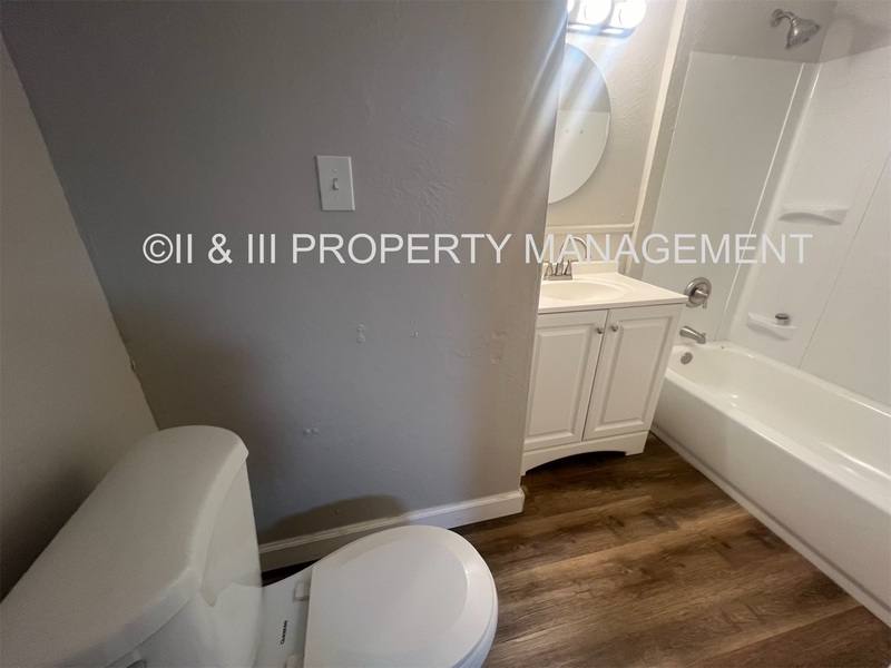 House for rent at 215-217 W 37th St #213G, Kansas City, MO 64111