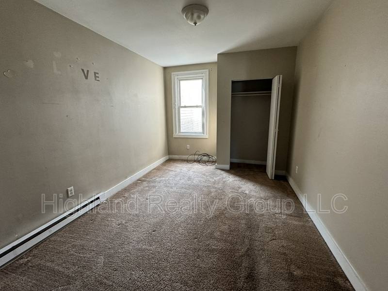 Apartment for rent at 352 S 3rd St #1, Columbia, PA 17512