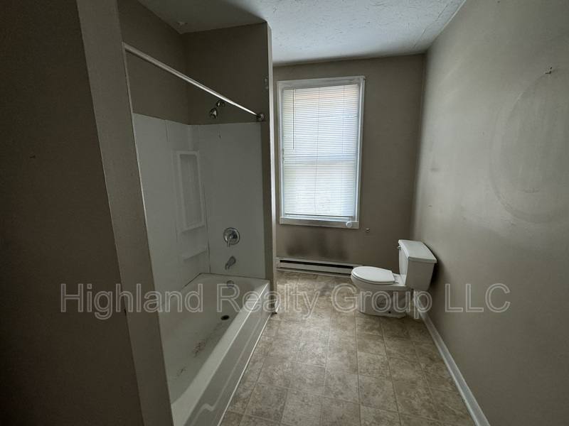 Apartment for rent at 352 S 3rd St #1, Columbia, PA 17512