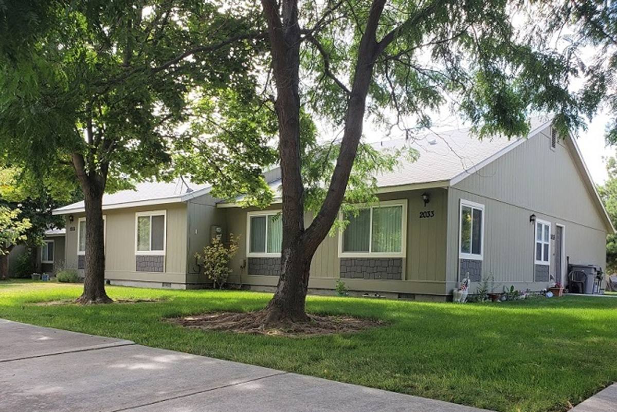 Townhouse for rent at 2041 5th St N, Nampa, ID 83687