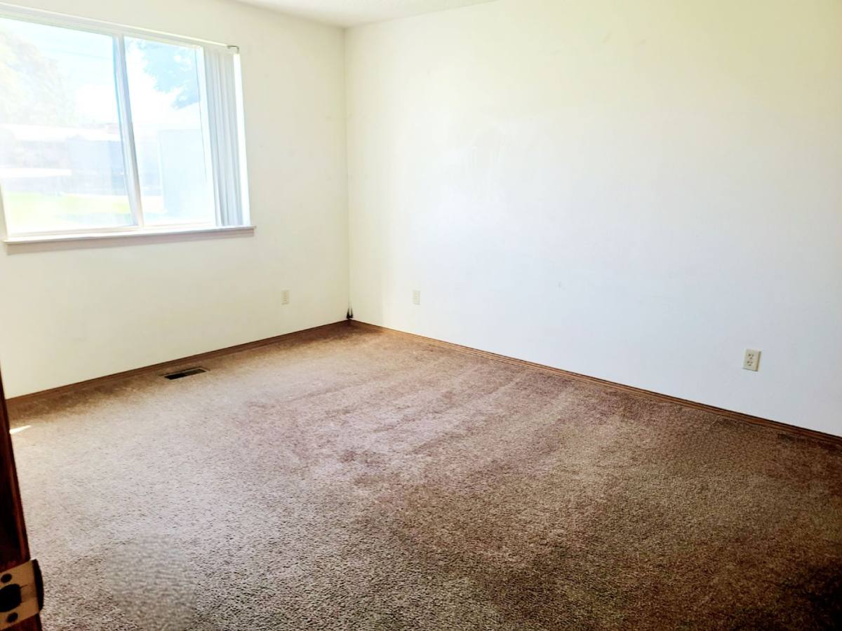 Townhouse for rent at 2041 5th St N, Nampa, ID 83687