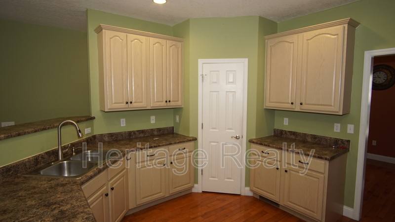 House for rent at 3006 Franklin Ave, Sweetwater, TN 37874