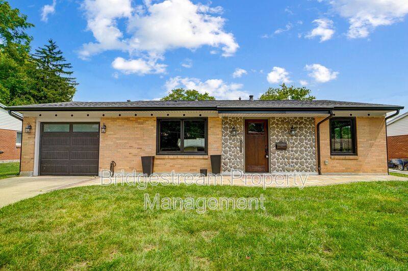 House for rent at 4354 Meadowcroft Rd, Dayton, OH 45429