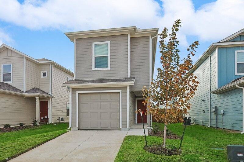 House for rent at 4217 Belmont Dr, Aubrey, TX 76227