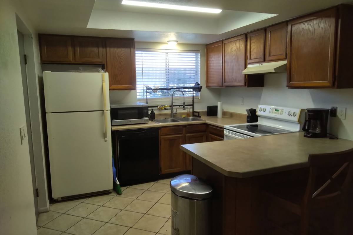 House for rent at 418 W Pebble Beach Dr, Tempe, AZ 85282
