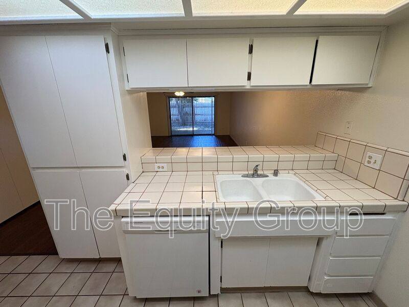 Condo for rent at 4731 W School Ave, Visalia, CA 93291