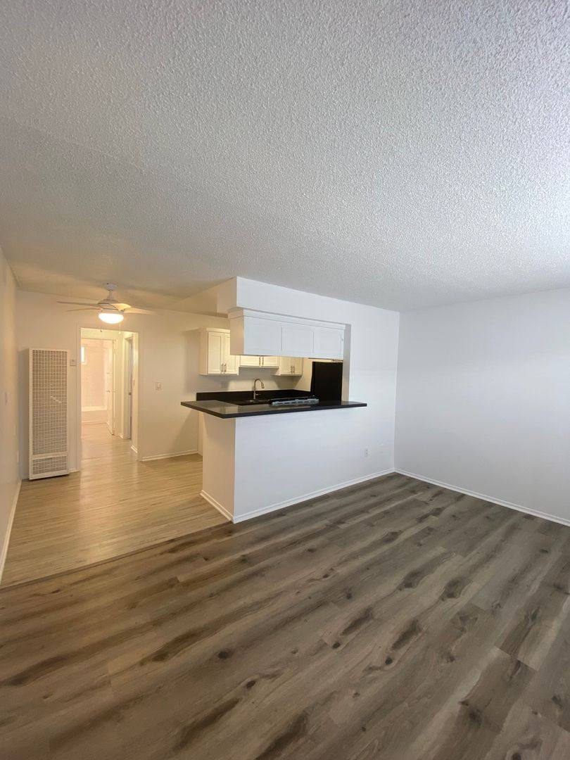 Apartment for rent at 1019-1027 Cedar Ave, Long Beach, CA 90813