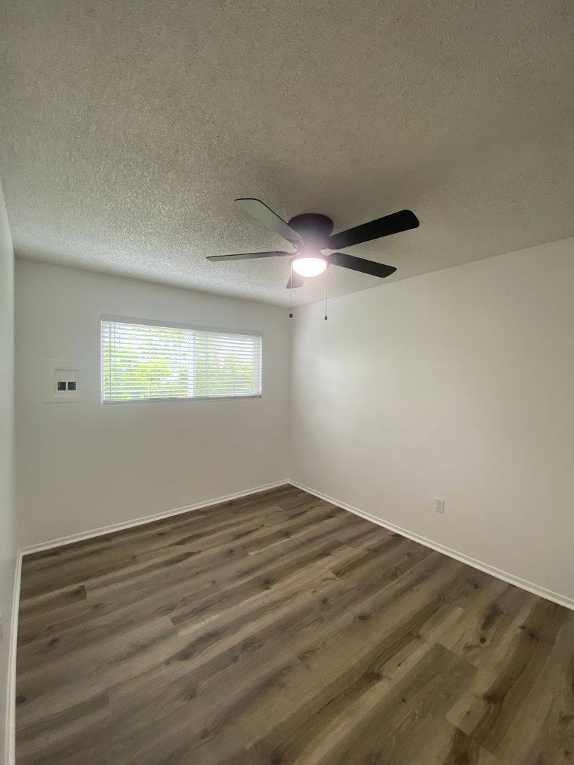 Apartment for rent at 1019-1027 Cedar Ave, Long Beach, CA 90813