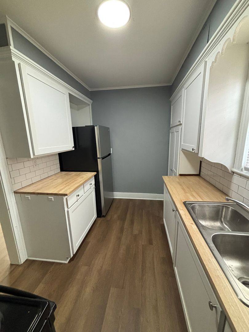 Apartment for rent at 103 E Merrick, Shreveport, LA 71104