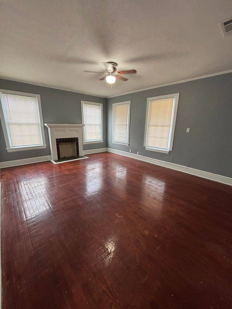 Apartment for rent at 103 E Merrick, Shreveport, LA 71104