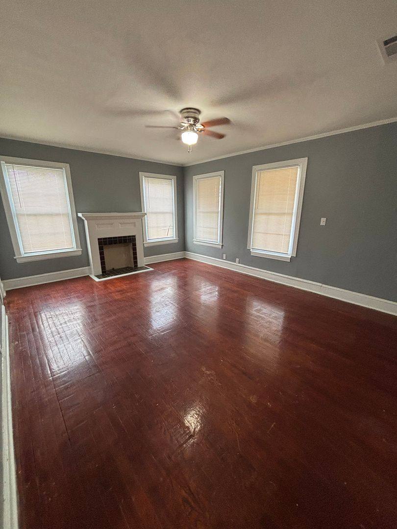 Apartment for rent at 103 E Merrick, Shreveport, LA 71104