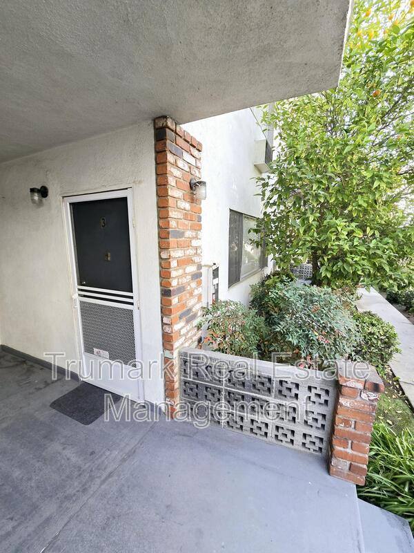 Apartment for rent at 1346 N Columbus Ave #3, Glendale, CA 91202