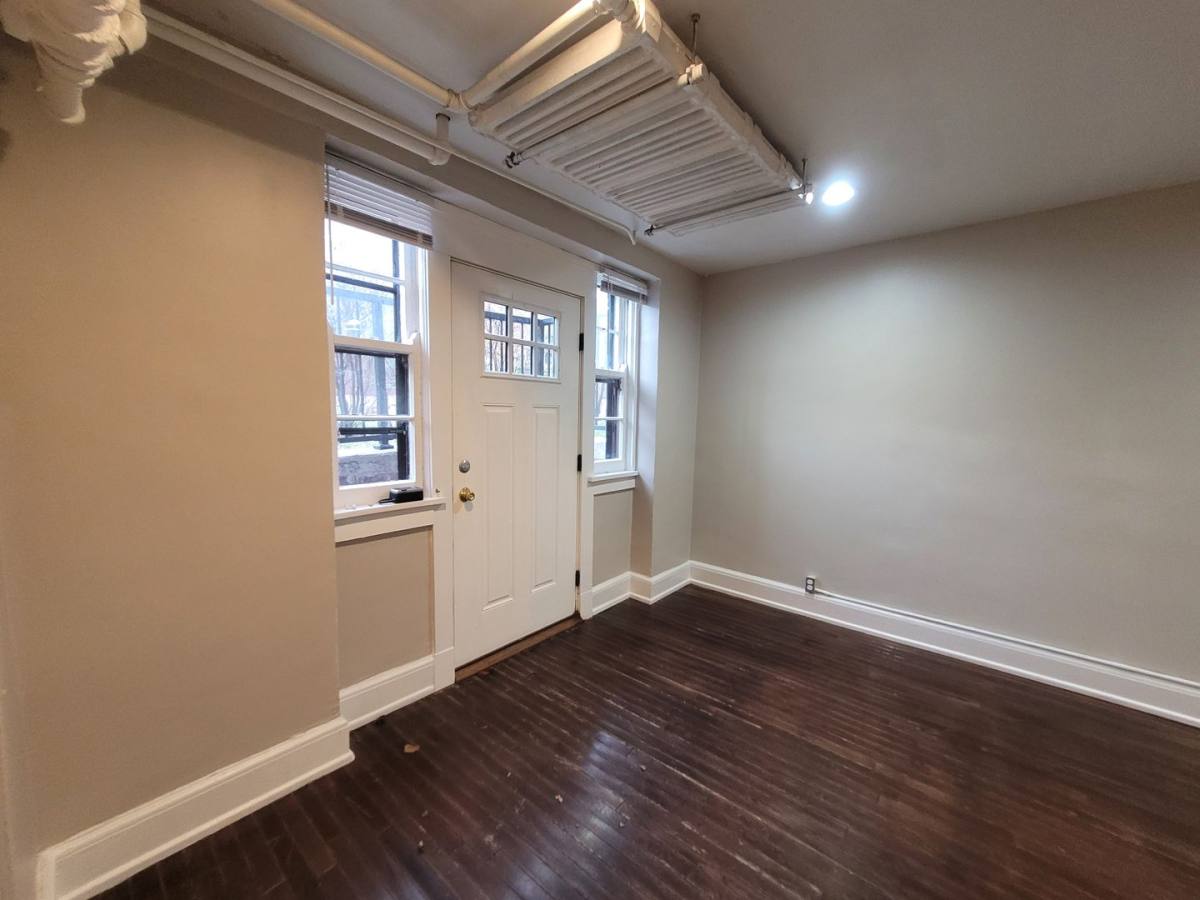 Apartment for rent at 1534 Woodland Ave, Des Moines, IA 50309