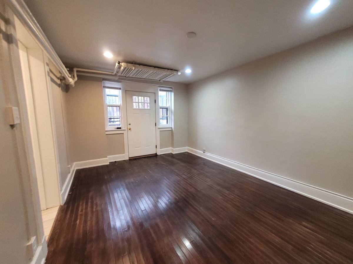 Apartment for rent at 1534 Woodland Ave, Des Moines, IA 50309