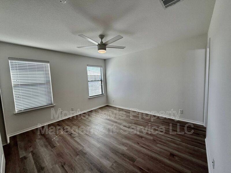 House for rent at 240 New Country Rd, Kyle, TX 78640
