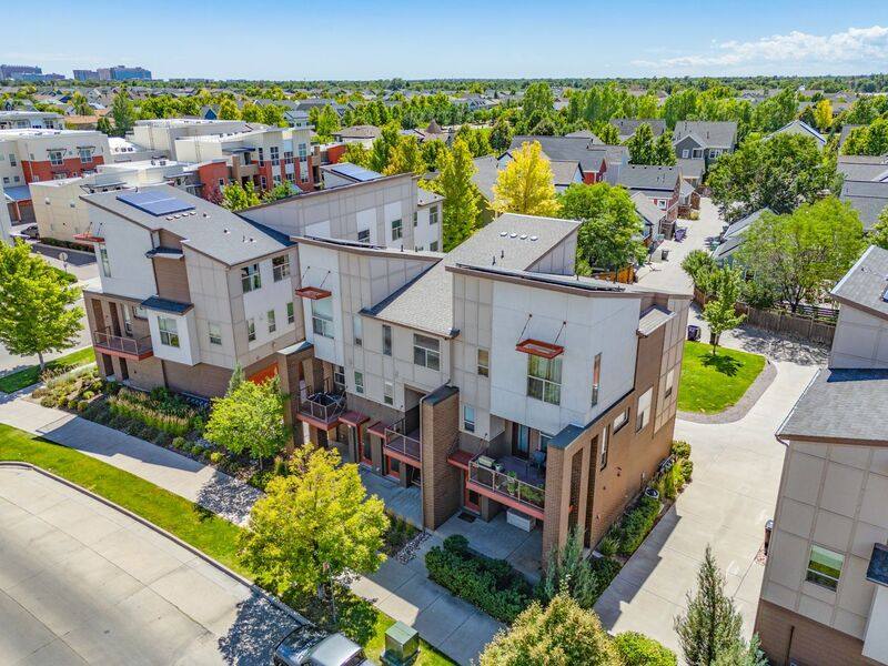 Townhouse for rent at 10334 E 29th Dr, Denver, CO 80238