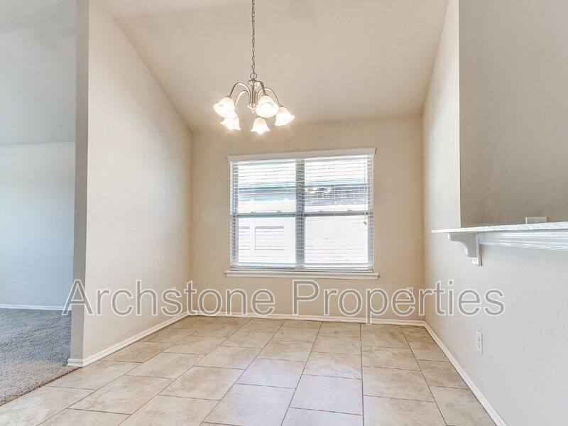 House for rent at 19704 Taggert Dr, Edmond, OK 73012
