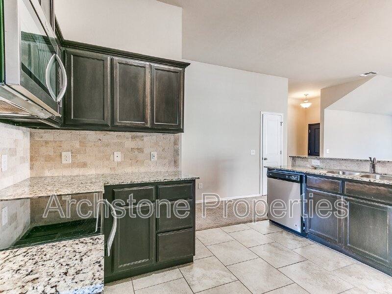 House for rent at 19704 Taggert Dr, Edmond, OK 73012