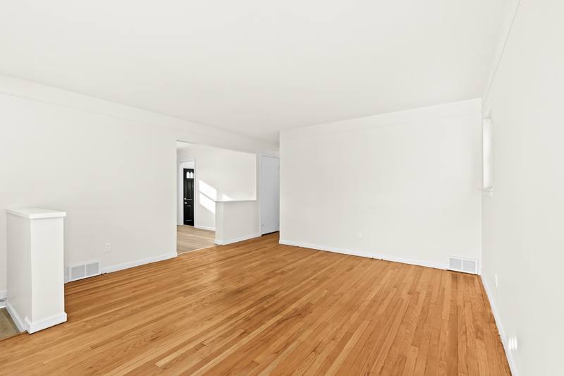 House for rent at 18405 Gillman St, Livonia, MI 48152