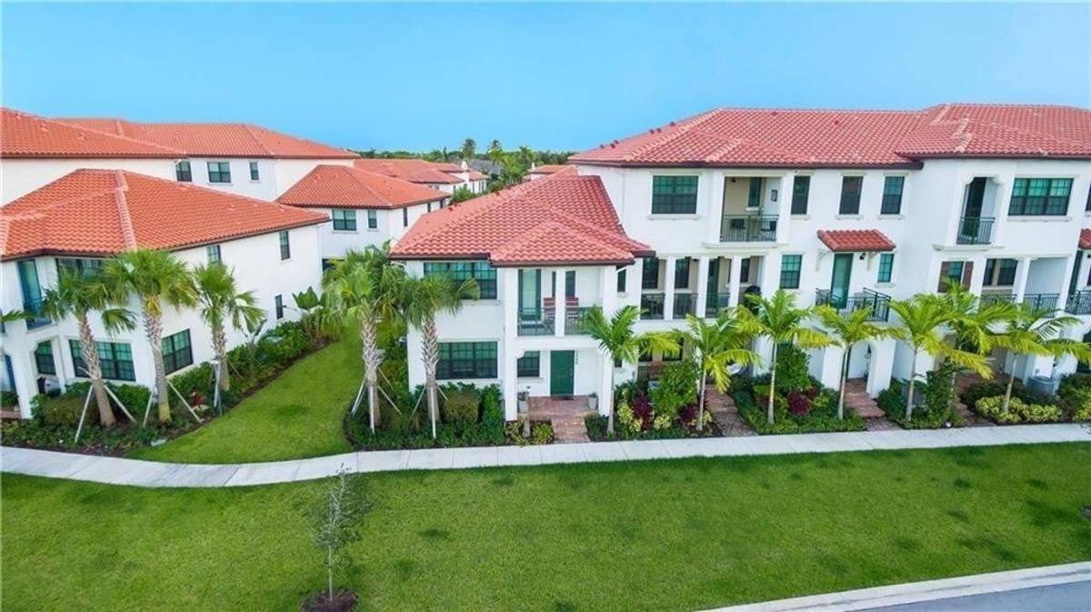 Townhouse for rent at 11736 SW 13th Court, Hollywood, FL 33025