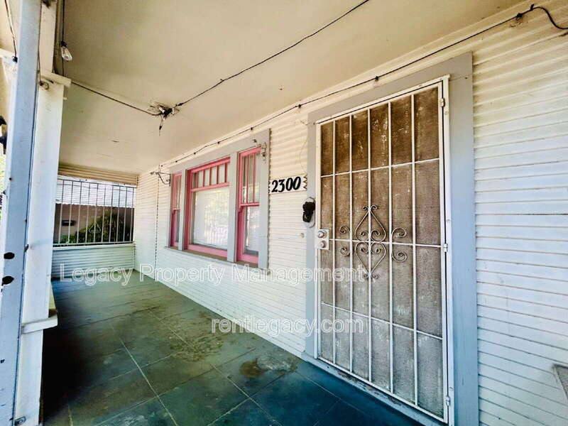 House for rent at 2300 E St, Sacramento, CA 95816
