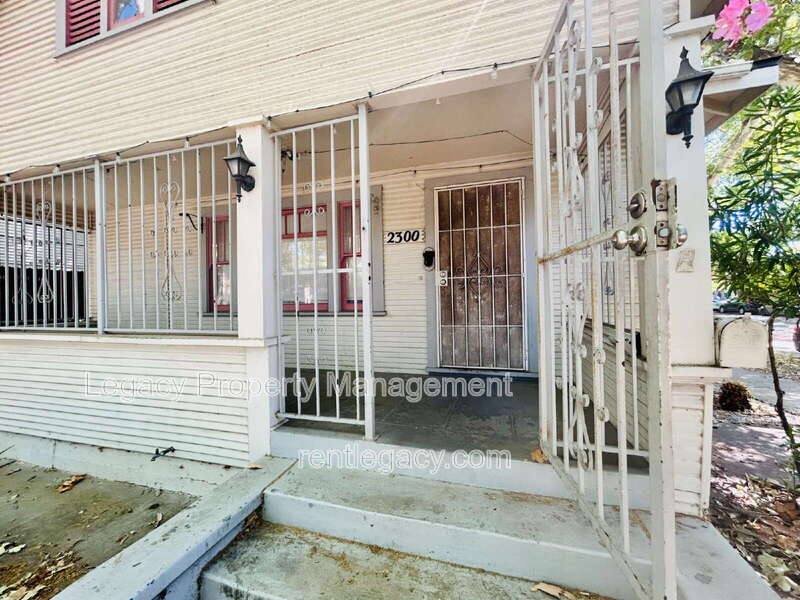 House for rent at 2300 E St, Sacramento, CA 95816