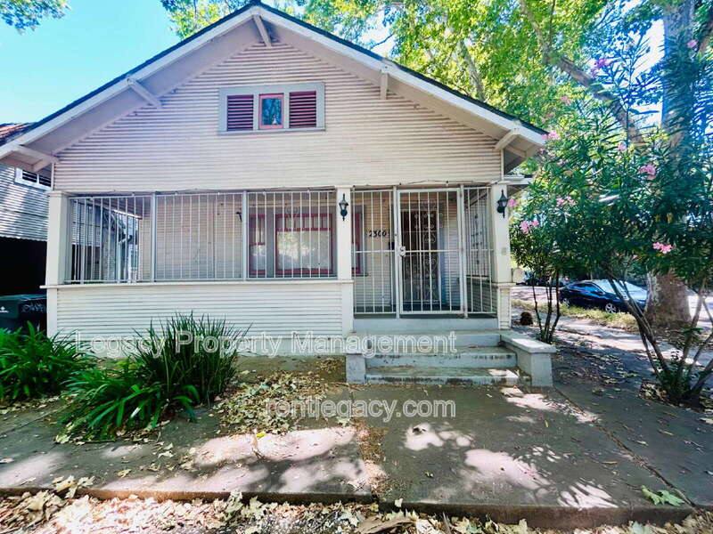 House for rent at 2300 E St, Sacramento, CA 95816