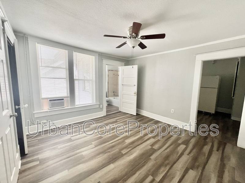 Apartment for rent at 417 4th St N #301, Saint Petersburg, FL 33701