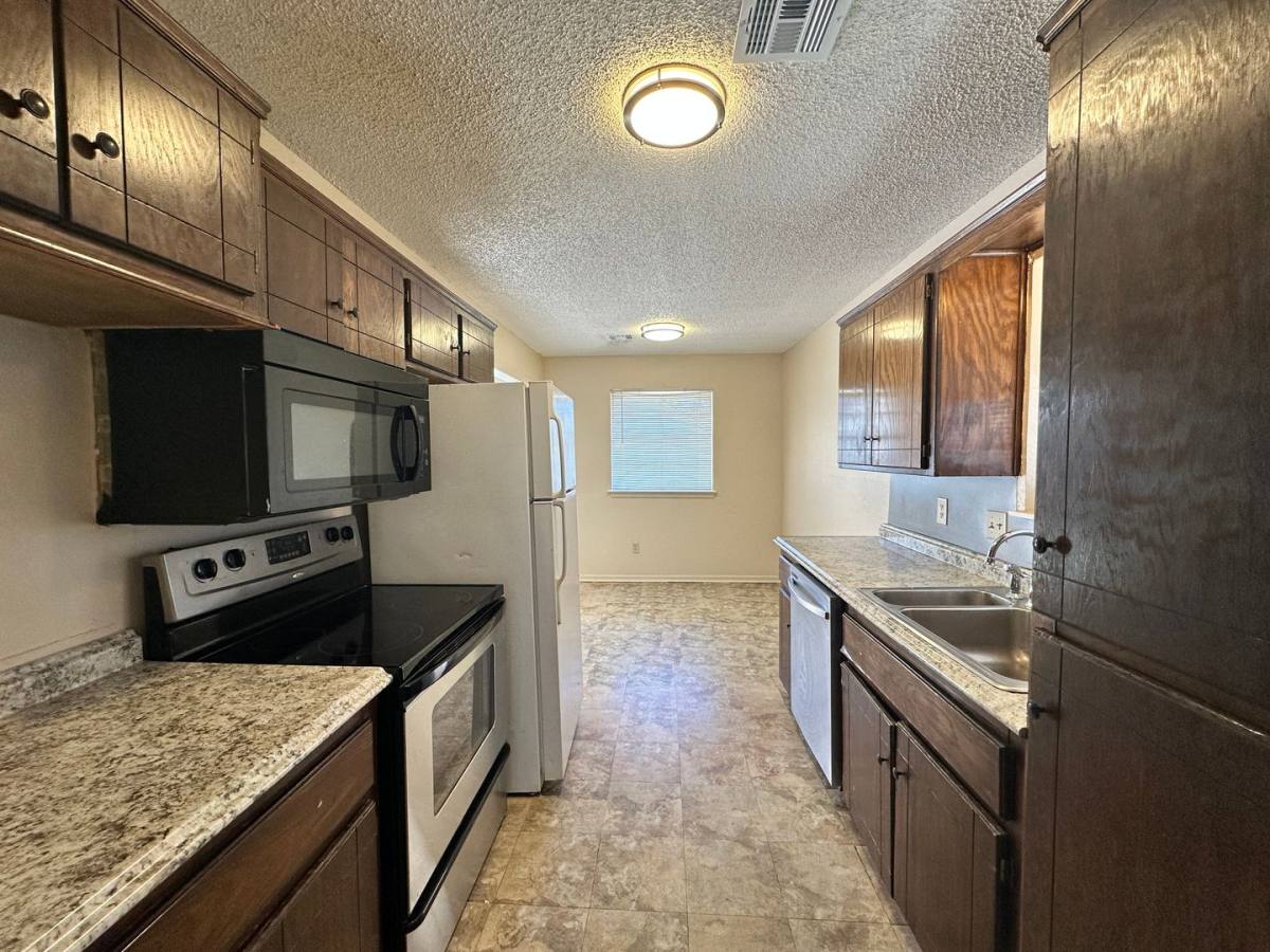 House for rent at 419 Sunrise St, Norman, OK 73071