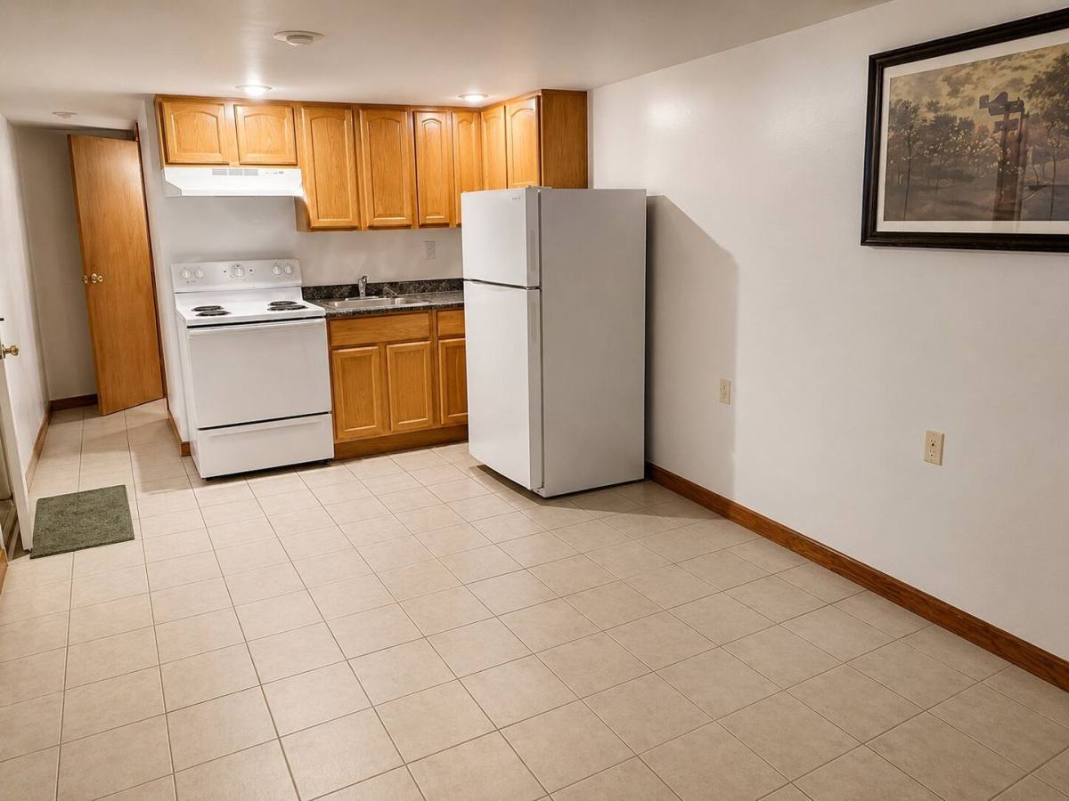 Apartment for rent at 1003 S 3rd St, Philadelphia, PA 19147