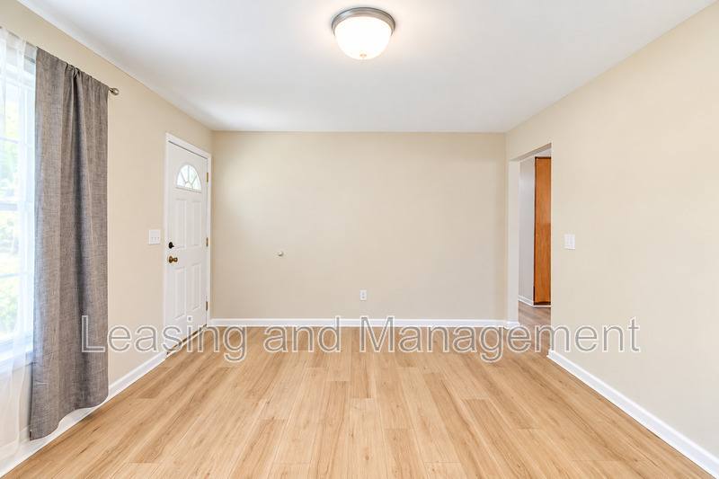House for rent at 305 Millcreek Dr, Charleston, SC 29407