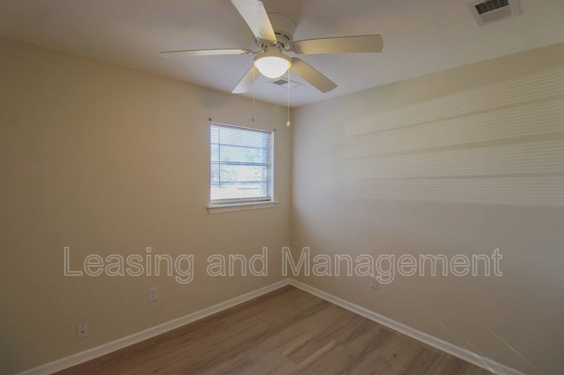 House for rent at 305 Millcreek Dr, Charleston, SC 29407