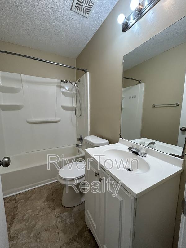 House for rent at 3201 Longacre Cove, Memphis, TN 38134