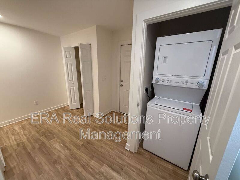 Apartment for rent at 847 Heyl Ave, Columbus, OH 43206