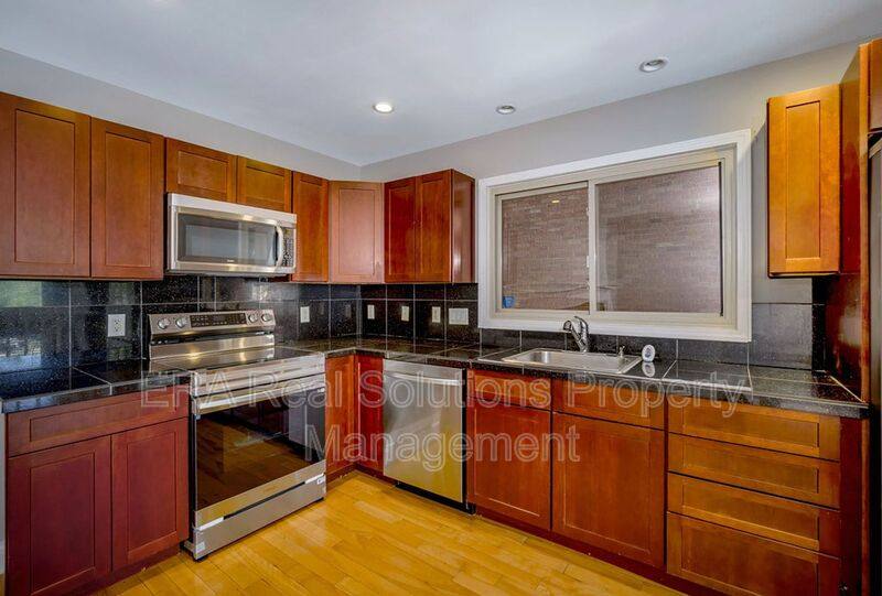 Apartment for rent at 2132 Gilbert Ave #A, Cincinnati, OH 45206