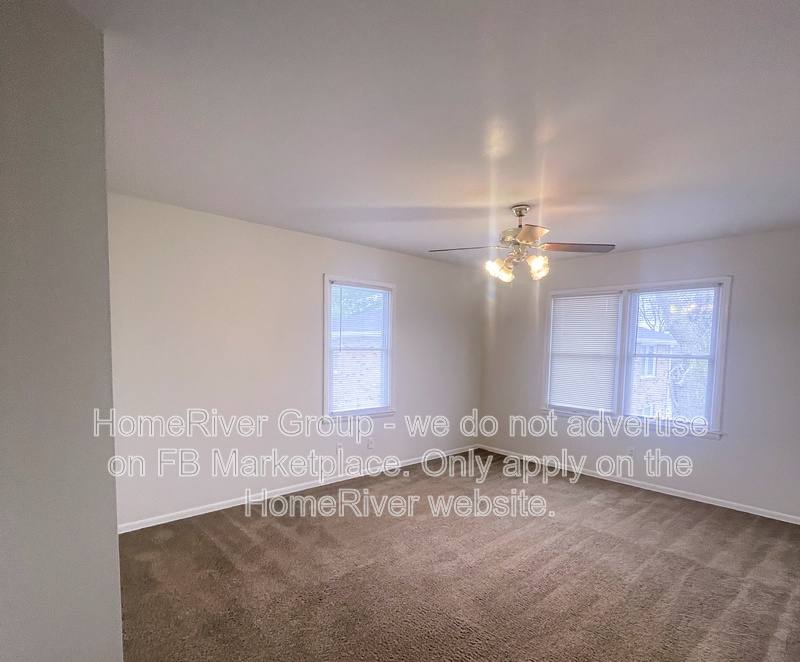 Apartment for rent at 110 SW 10th St #4, Blue Springs, MO 64015