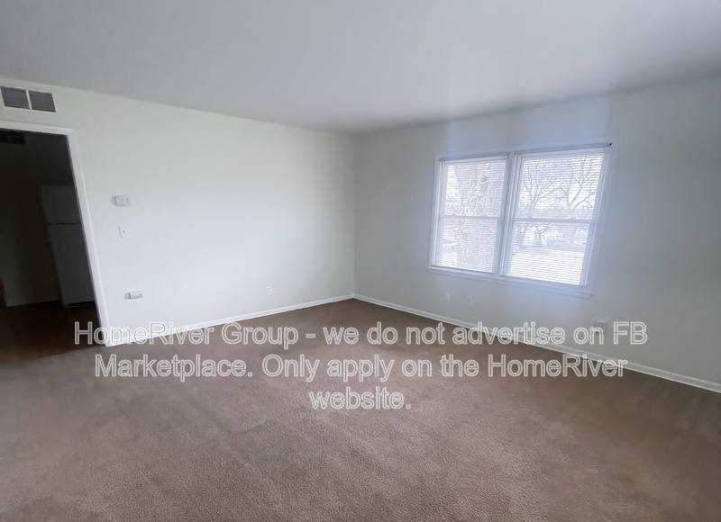 Apartment for rent at 110 SW 10th St #4, Blue Springs, MO 64015