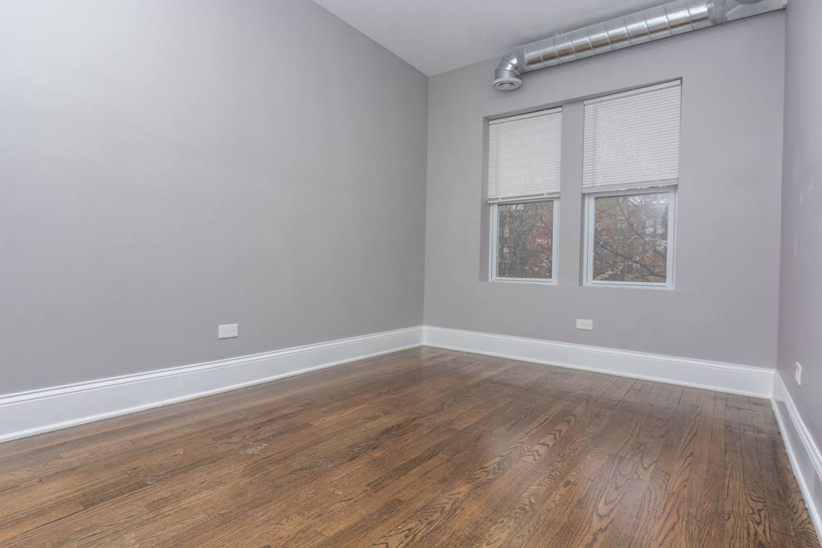 Apartment for rent at 7511 S Yale Ave, Chicago, IL 60620