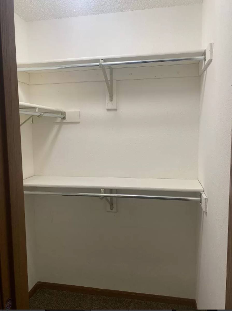 Apartment for rent at 920 N 2nd St, Leavenworth, KS 66048