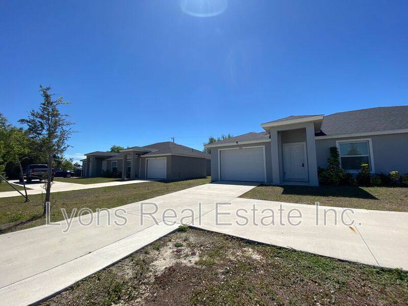 Apartment for rent at 604 Skyline Blvd, Cape Coral, FL 33991
