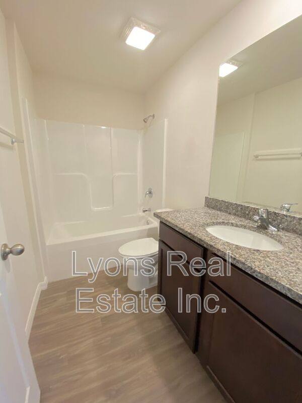 Apartment for rent at 604 Skyline Blvd, Cape Coral, FL 33991