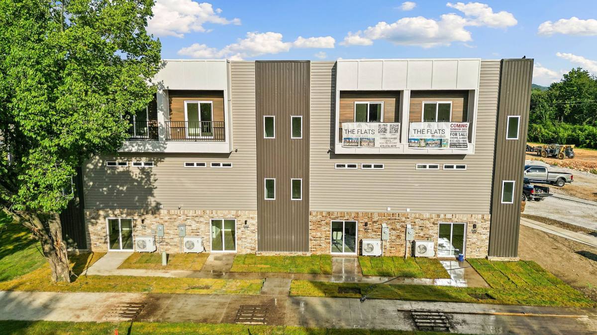 Townhouse for rent at 1985 S Vale Ave, Fayetteville, AR 72701