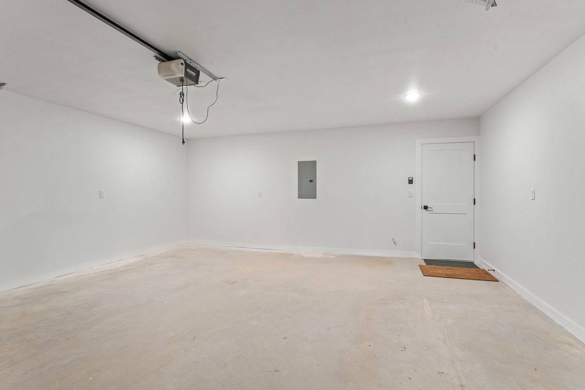 Townhouse for rent at 1985 S Vale Ave, Fayetteville, AR 72701
