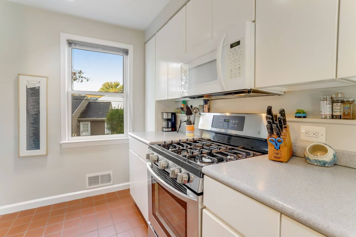 House for rent at 2700 N Dinwiddie St, Arlington, VA 22207