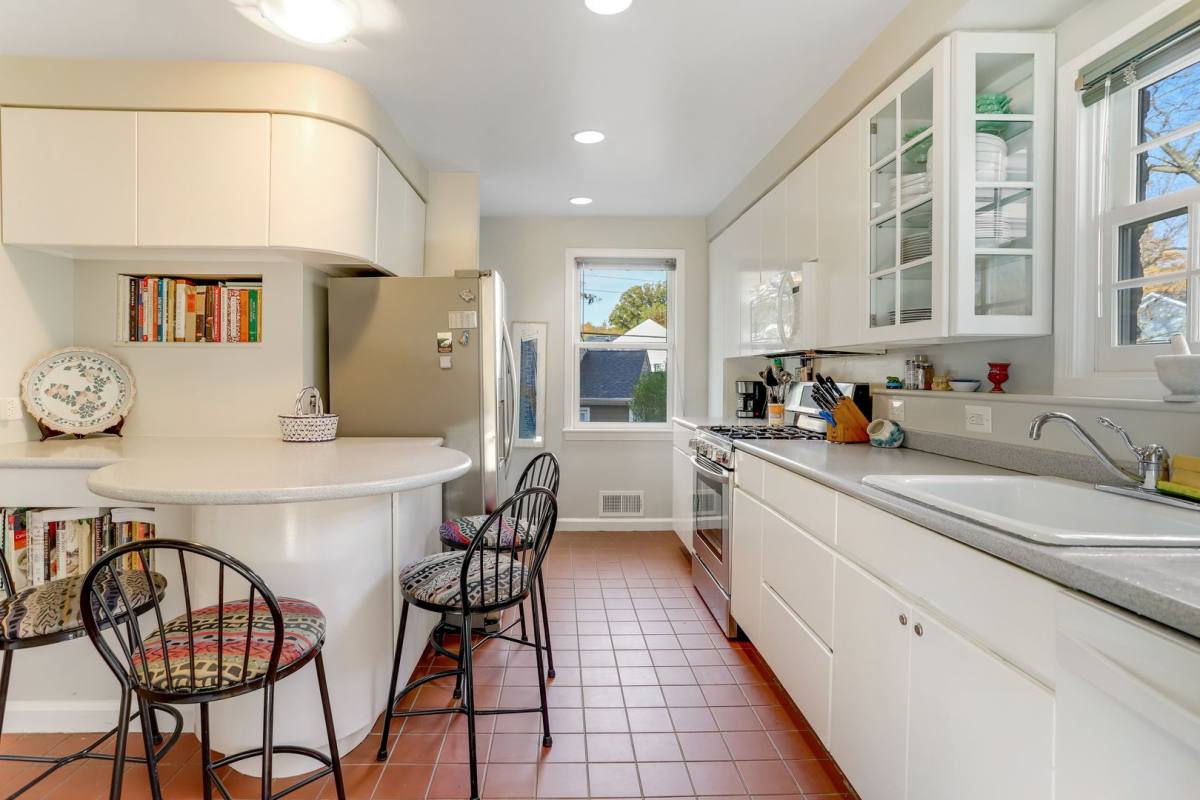 House for rent at 2700 N Dinwiddie St, Arlington, VA 22207