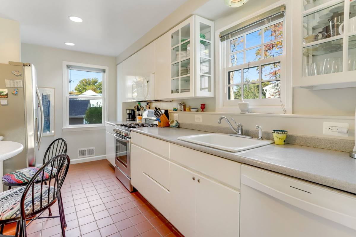 House for rent at 2700 N Dinwiddie St, Arlington, VA 22207